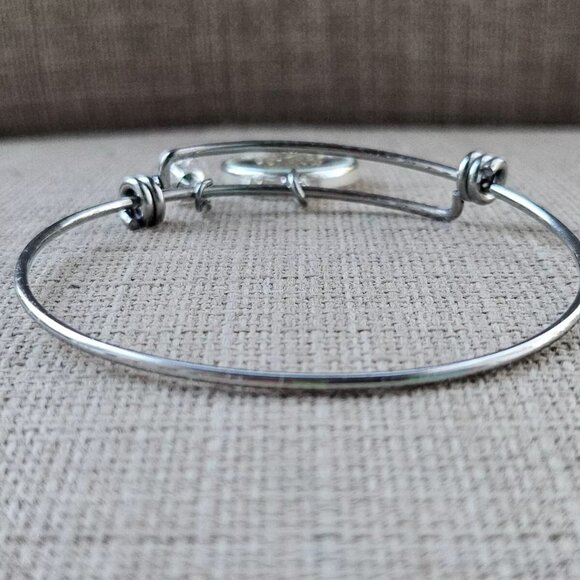 Disney Bracelet 1928 Silver Tone Wrist Band Fashion Jewelry Size Adjustable - Picture 8 of 11